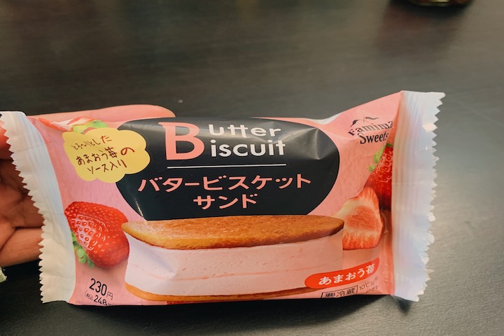 5-Strawberry-Snacks-Biscuit-conbini