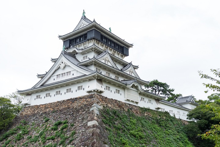 Things to do in Fukuoka: Visiting the Kokura Castle