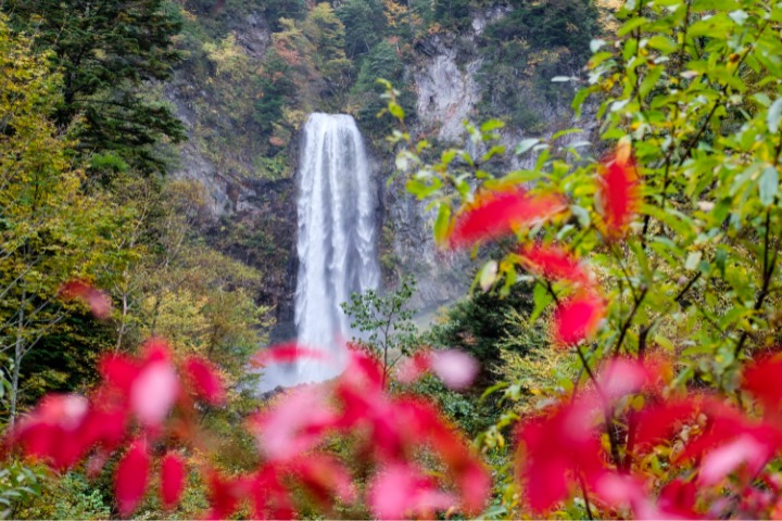  Hirayu Waterfall during summer in Japan