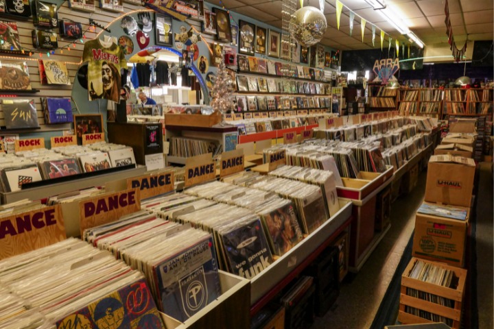 a photo of a vntage record store