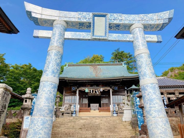 a photo of tosan sueyama shrine torii gate in saga
