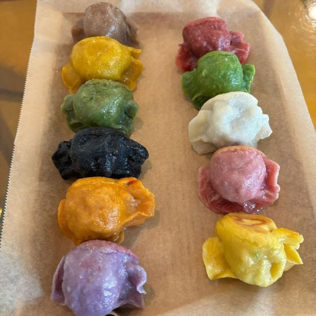 Enjoy some delicious vegan 🌱 Gyoza 🥟 in Uguisudani! 
With 11 different colors and each having their own flavor, it leaves for endless choices! 😋 

After grabbing a bite to eat or a cup of tea 🍵 or coffee ☕️ you can enjoy a walk in Ueno Park 🌳

💡Place: Vegan Gyoza Yu Coffee
📍Nearest Station: Uguisudani station on the Yamanote Line

✨Follow @veggieinjapan for more yummy 😋 content 🌱